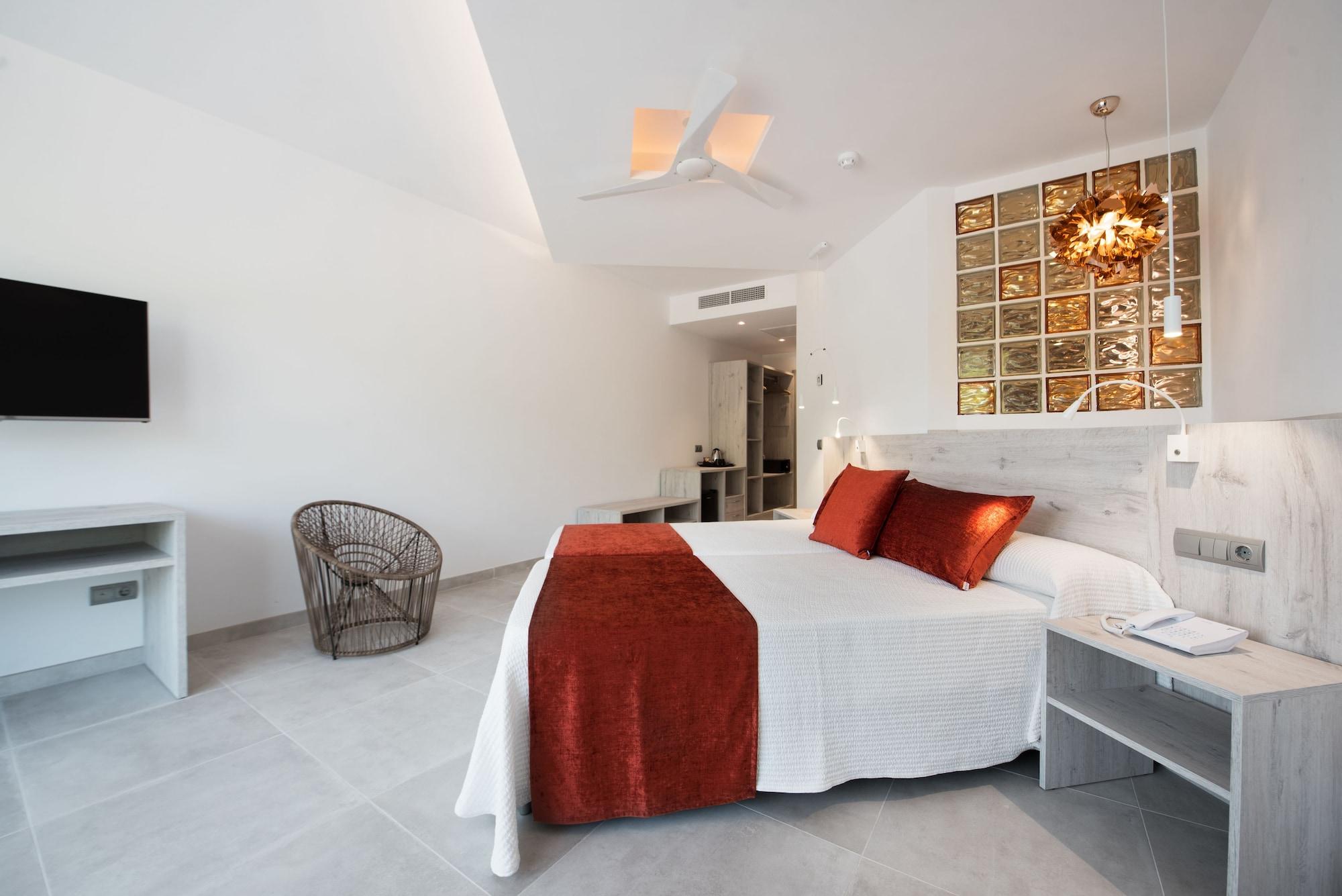 Hotel Abrat Сан-Антонио-Абад Экстерьер фото