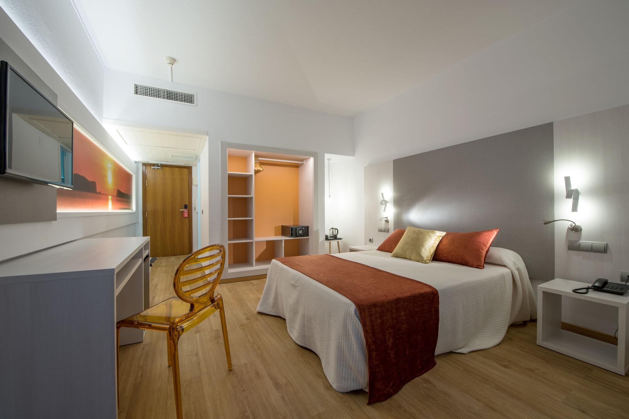 Hotel Abrat Сан-Антонио-Абад Экстерьер фото